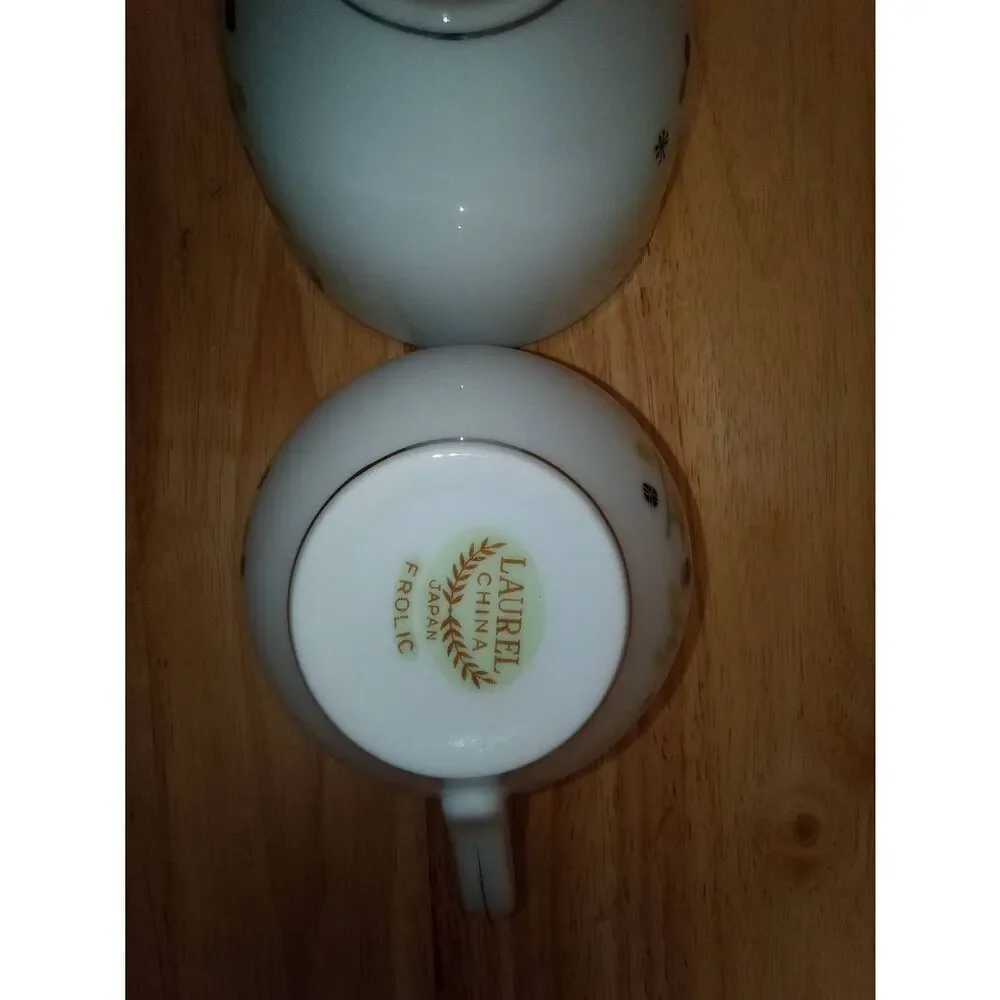 Two vintage MCM Laurel China tea cups 